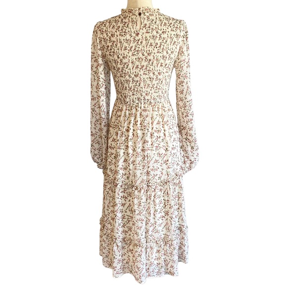 ⭐️ SOLD ⭐️ PETAL & PUP Edwina Shirred Long Sleeve Midi Dress Floral Cream Size 4 - Picture 10 of 13